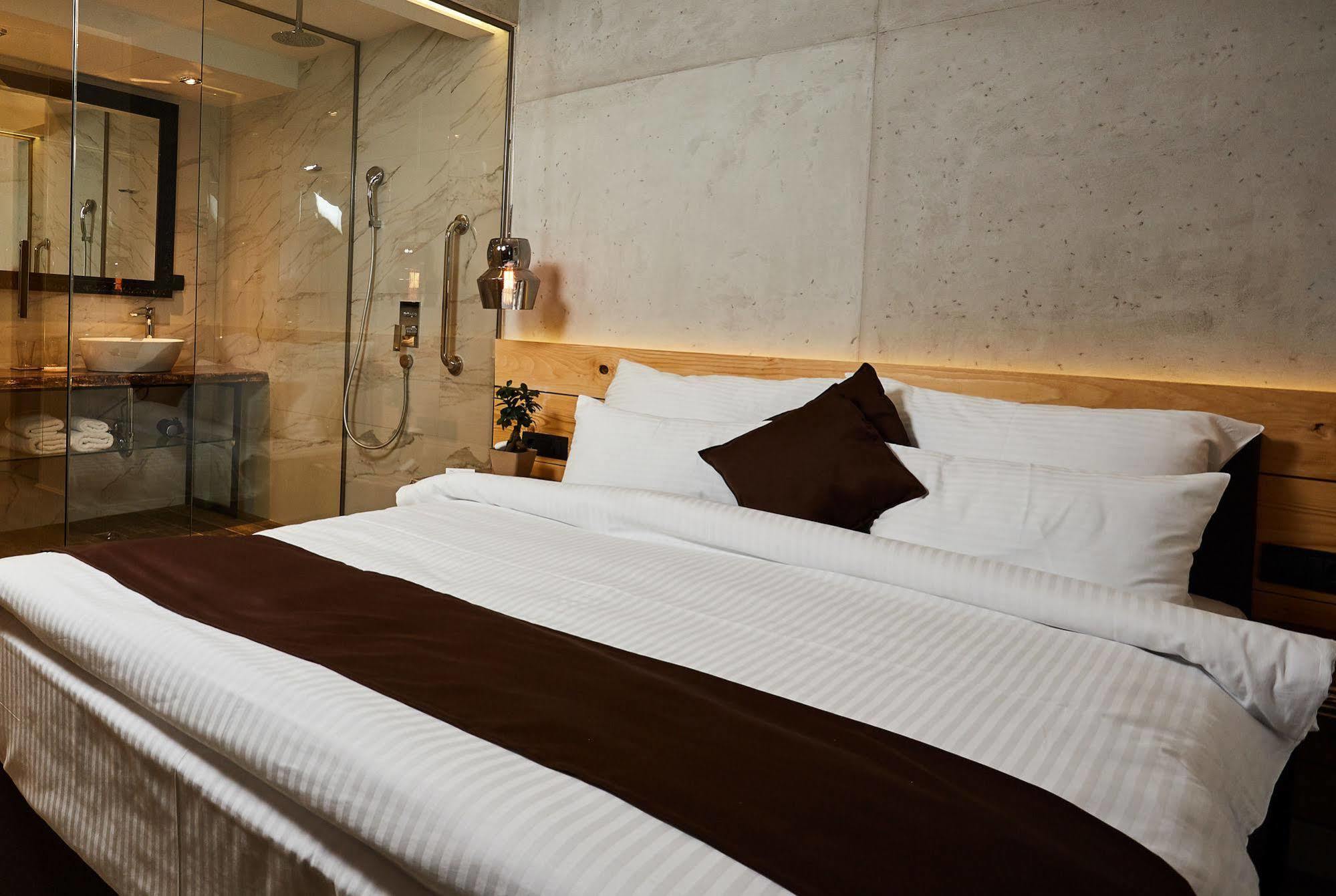 One Luxury Suites Belgrado Exterior foto